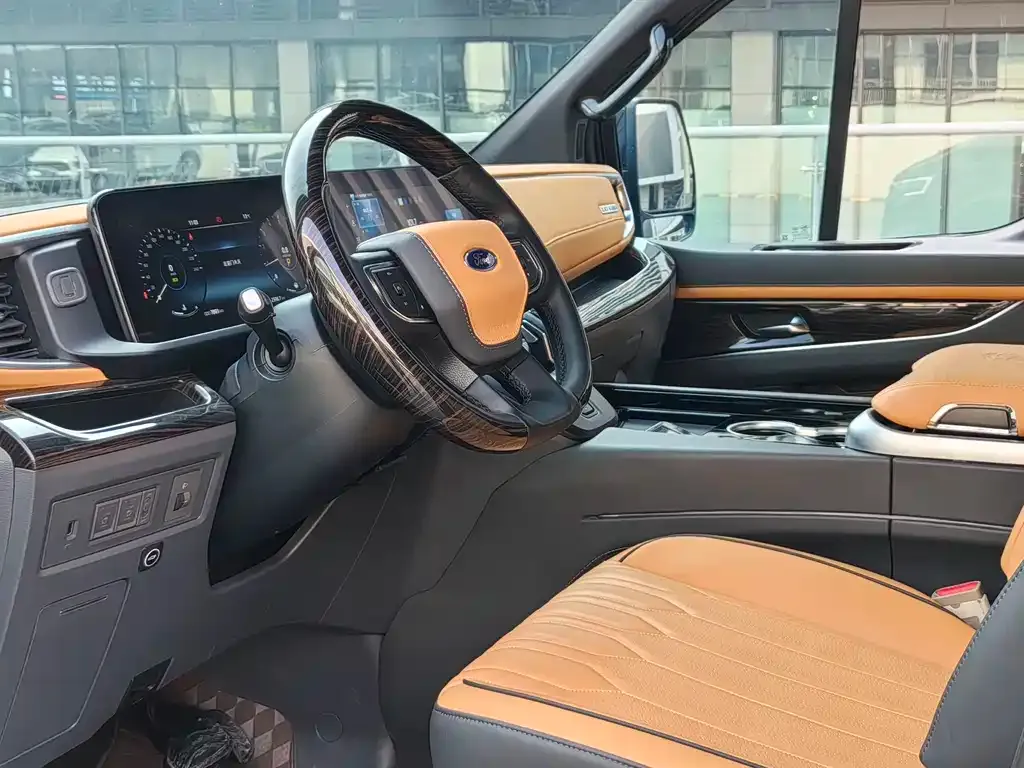Ford Tourneo 2025 из CN, фото 5