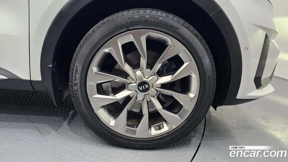 Kia Sorento — фото 6