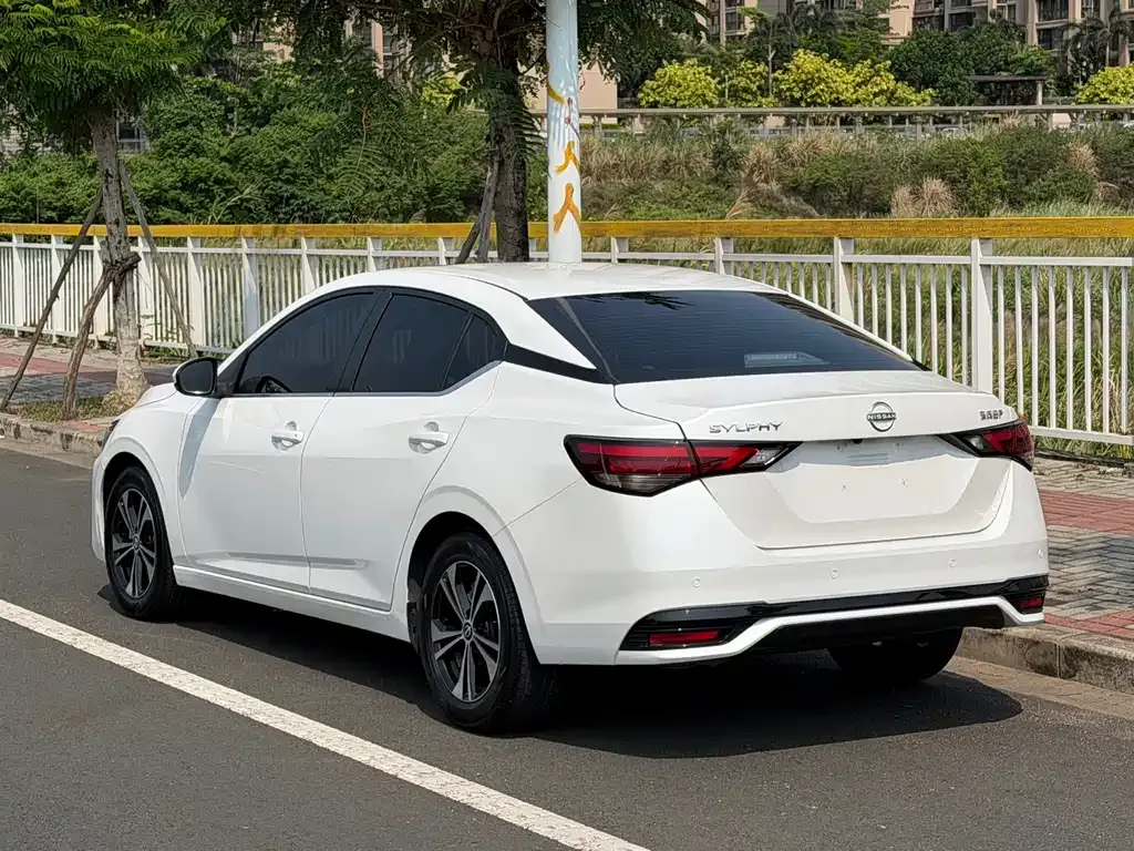 Nissan Sylphy — фото 9