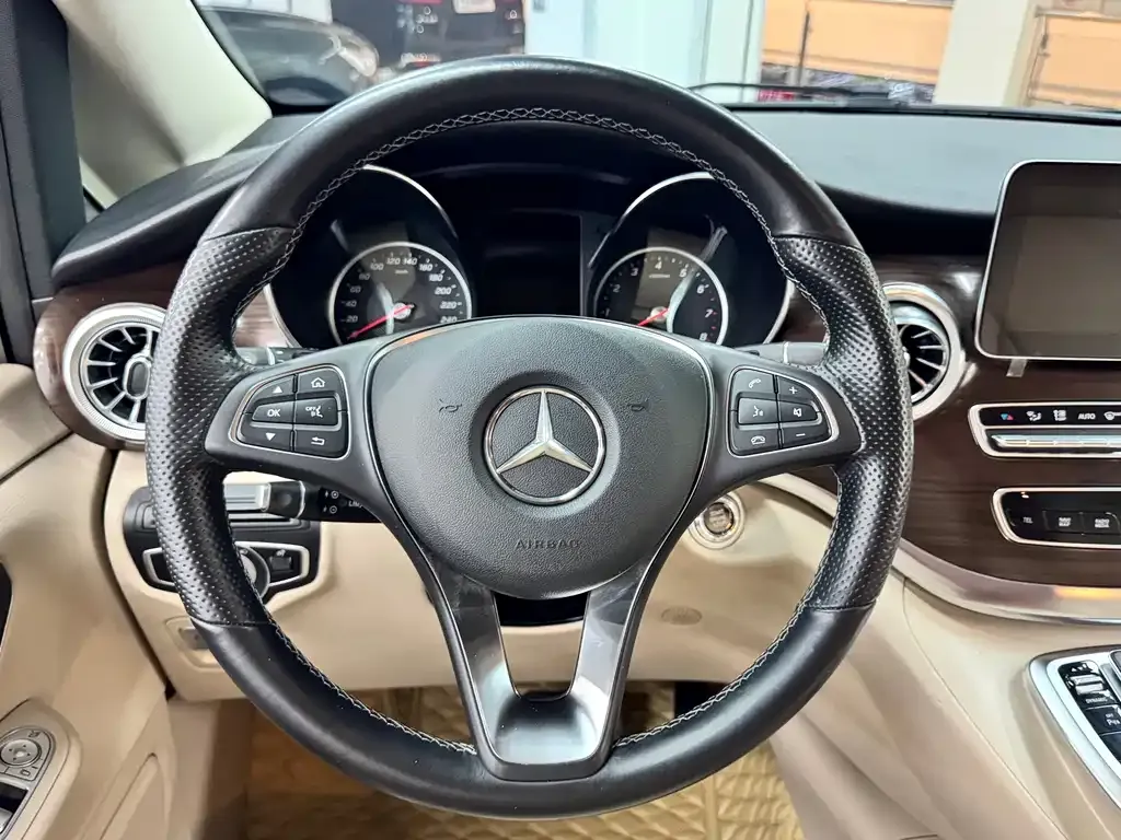 Mercedes-Benz V-Class 2022 из CN, фото 7