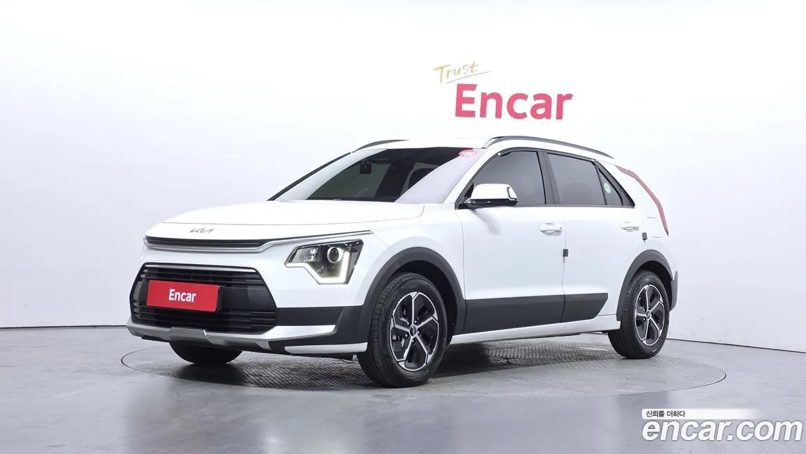 Kia Niro — фото 1