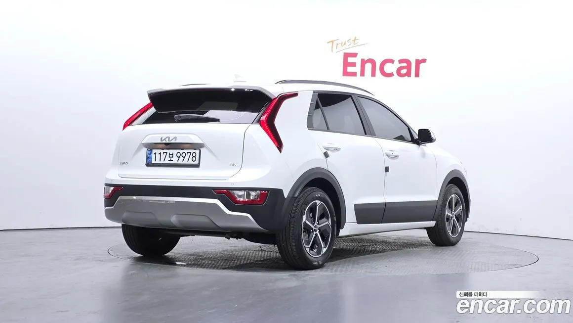 Kia Niro — фото 10