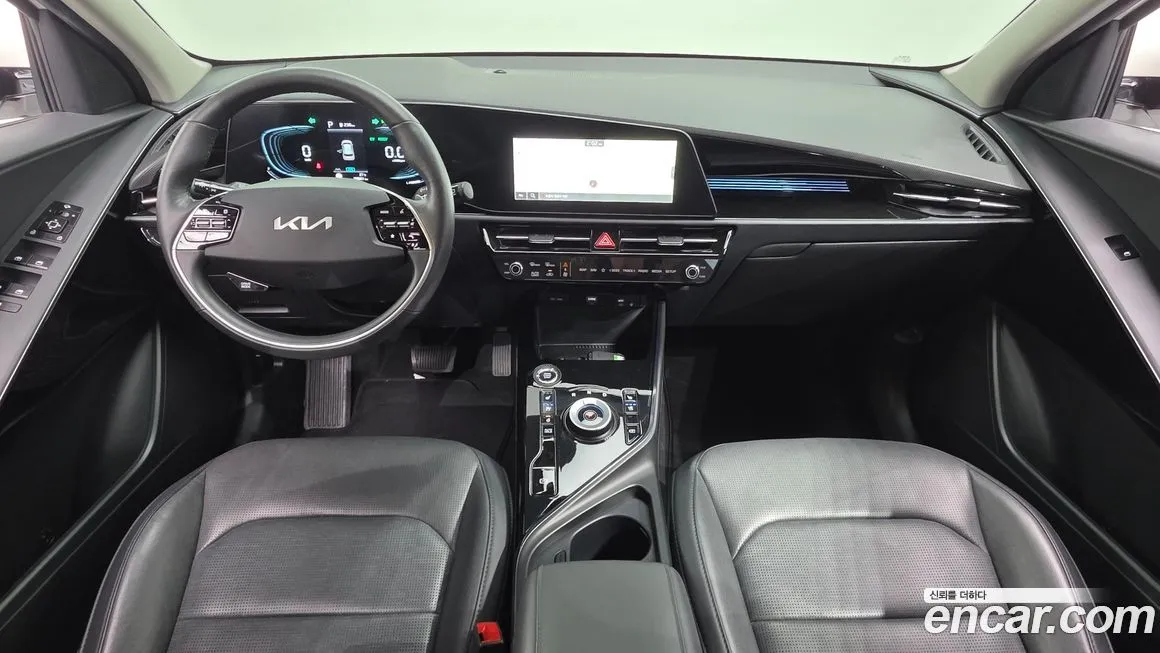 Kia Niro — фото 8
