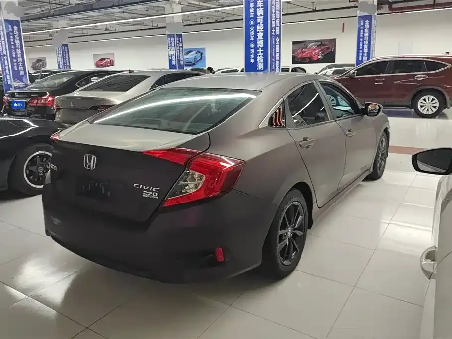 Honda Civic — фото 9