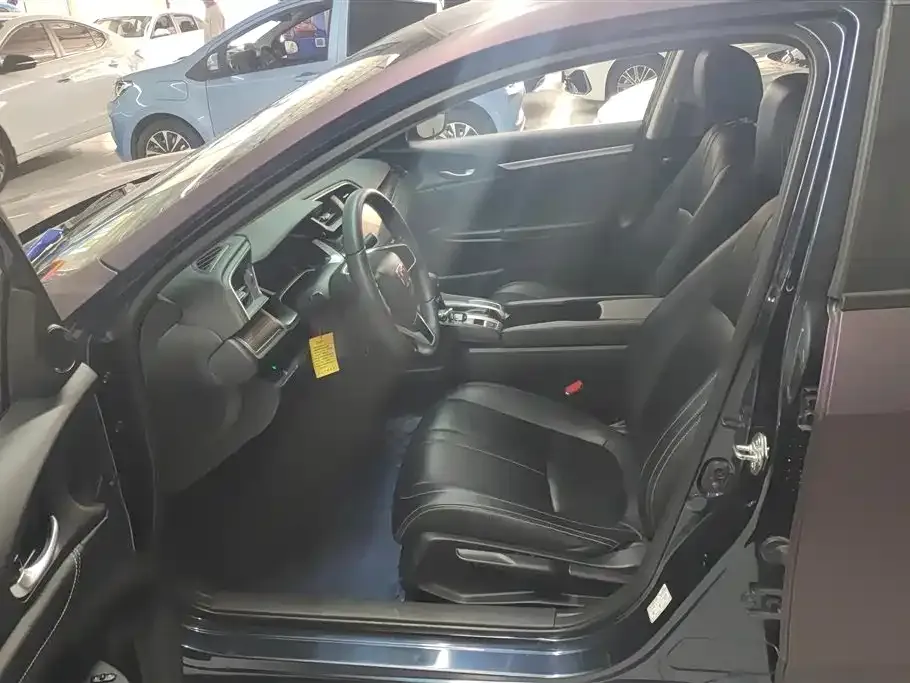 Honda Civic — фото 8