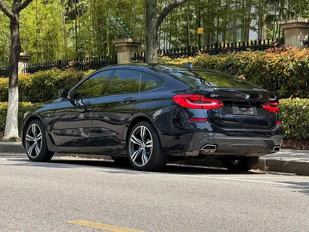 BMW 6 Series GT — фото 10