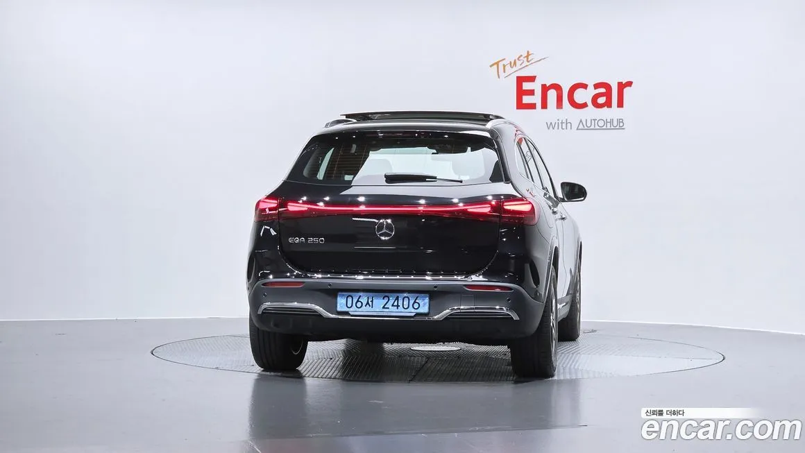 Mercedes-Benz EQA — фото 2
