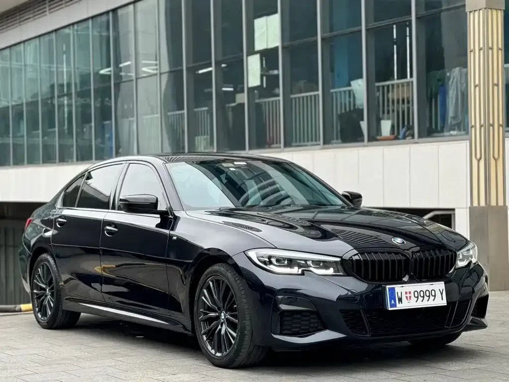 BMW 3 Series 2021 из CN, фото 1