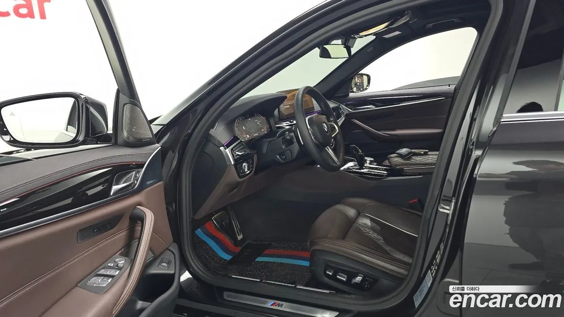 BMW 5-Series 2023 из KR, фото 7