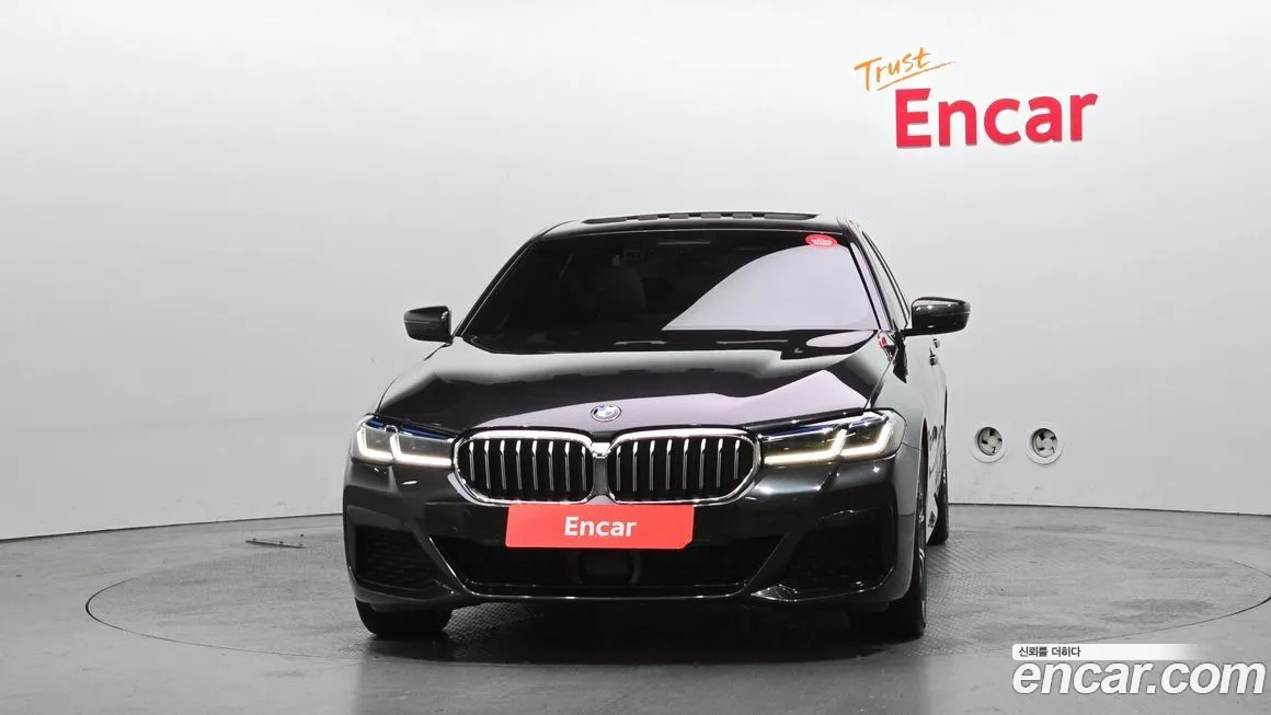 BMW 5-Series 2023 из KR, фото 2