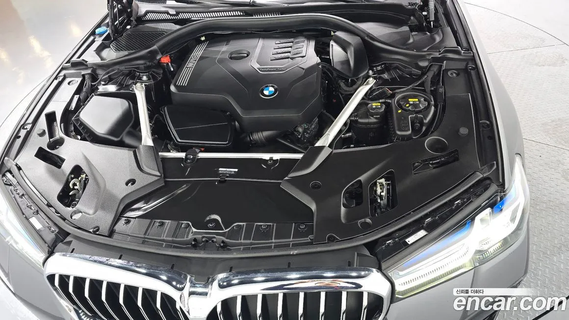 BMW 5-Series 2023 из KR, фото 10