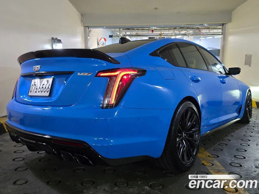 Cadillac CT5-V 2022 из KR, фото 3
