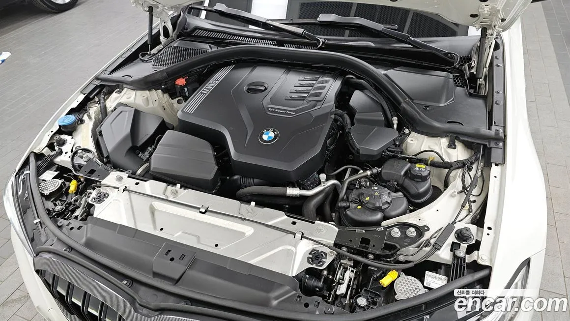 BMW 3-Series 2022 из KR, фото 10