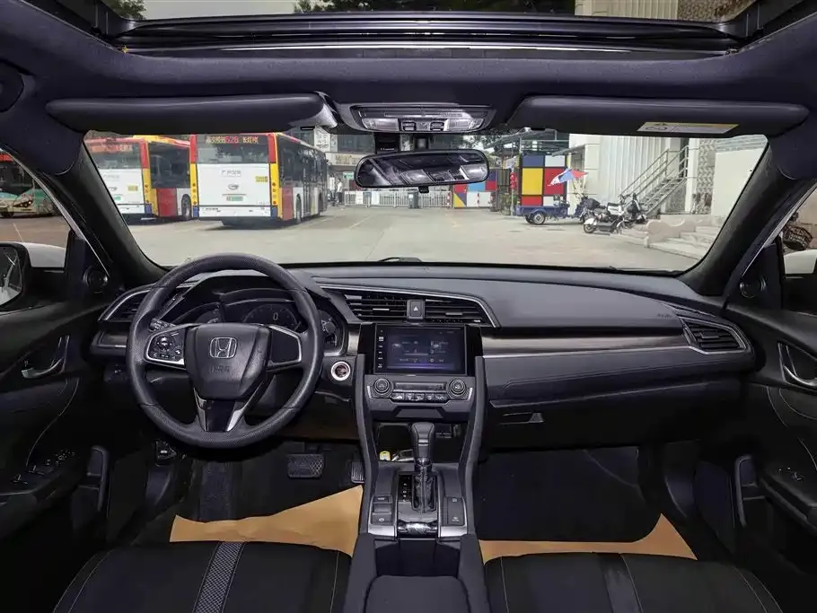 Honda Civic — фото 9