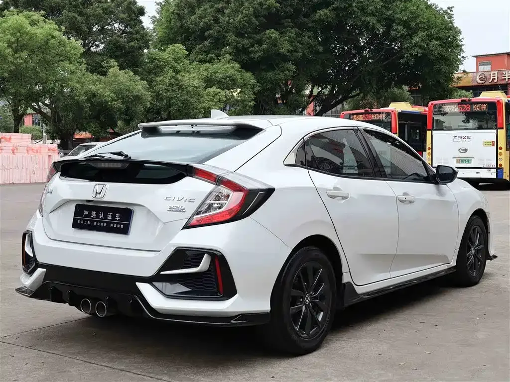 Honda Civic — фото 8