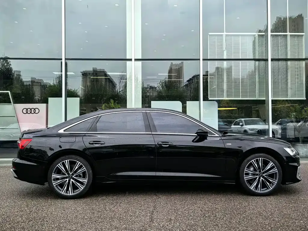 Audi A6L 2024 из CN, фото 8