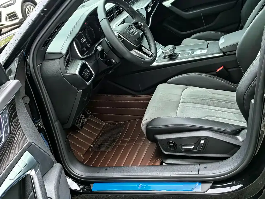Audi A6L 2024 из CN, фото 6
