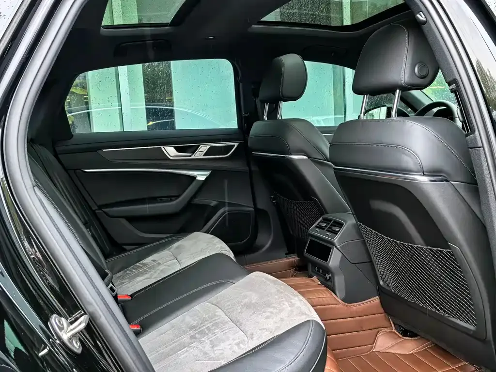Audi A6L 2024 из CN, фото 10