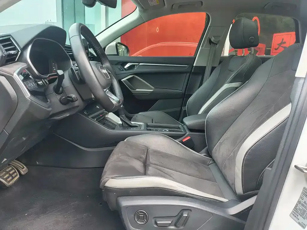 Audi Q3 2023 из CN, фото 7