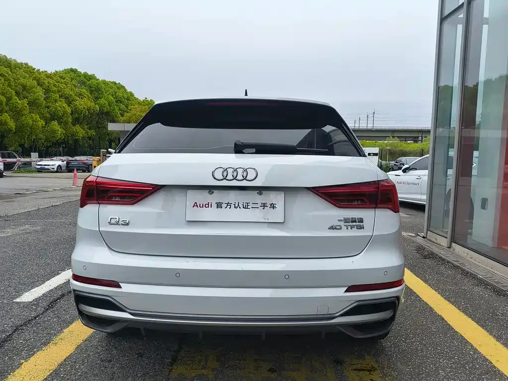 Audi Q3 2023 из CN, фото 8