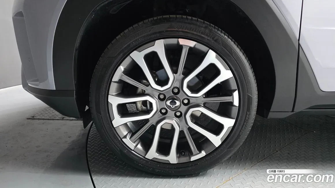 KG Mobility (Ssangyong) Torres — фото 3