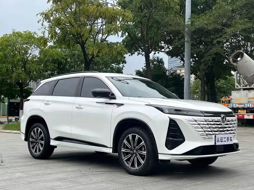 Changan CS75PLUS — фото 10