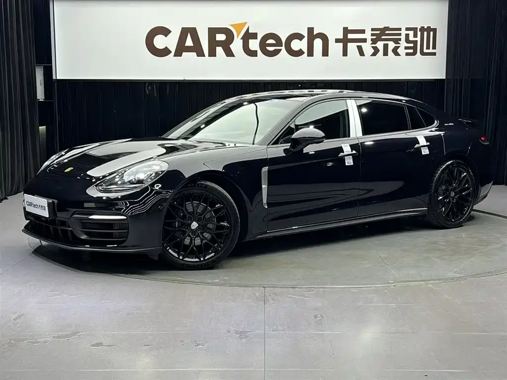 Porsche Panamera — фото 1
