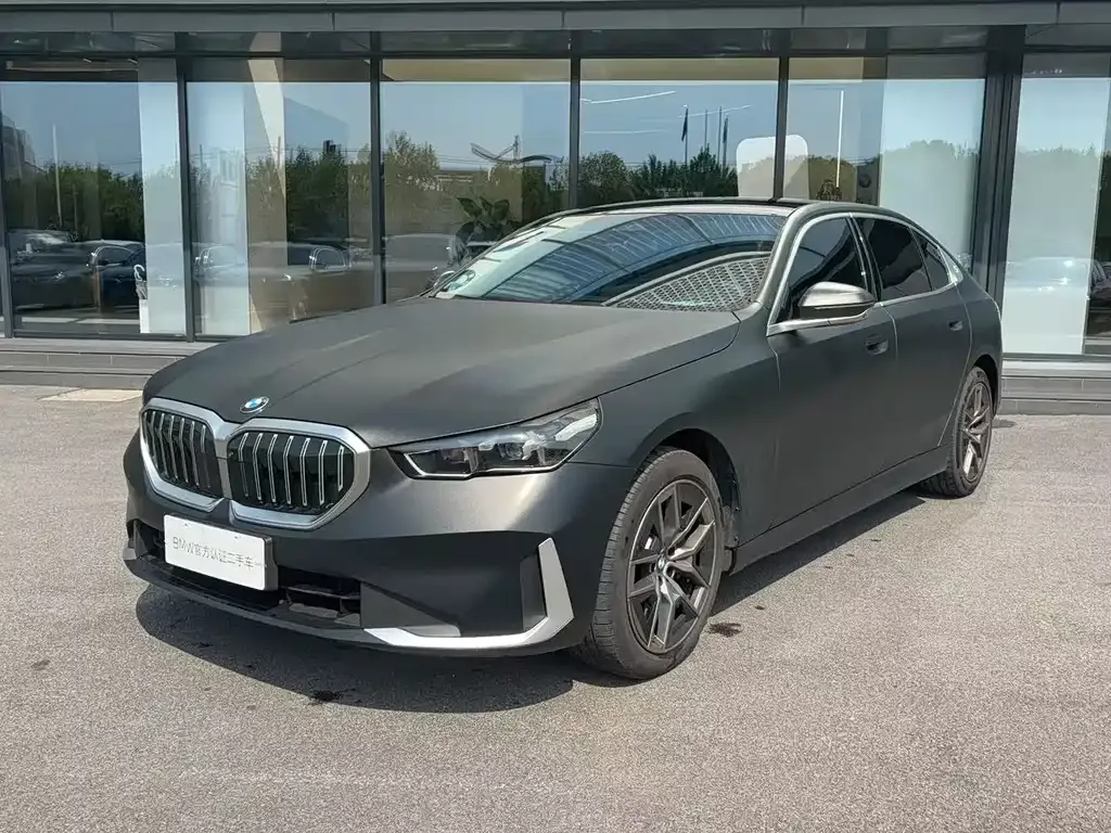 BMW 5 Series 2024 из CN, фото 1