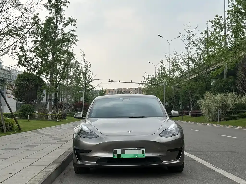 Tesla Model 3 — фото 6