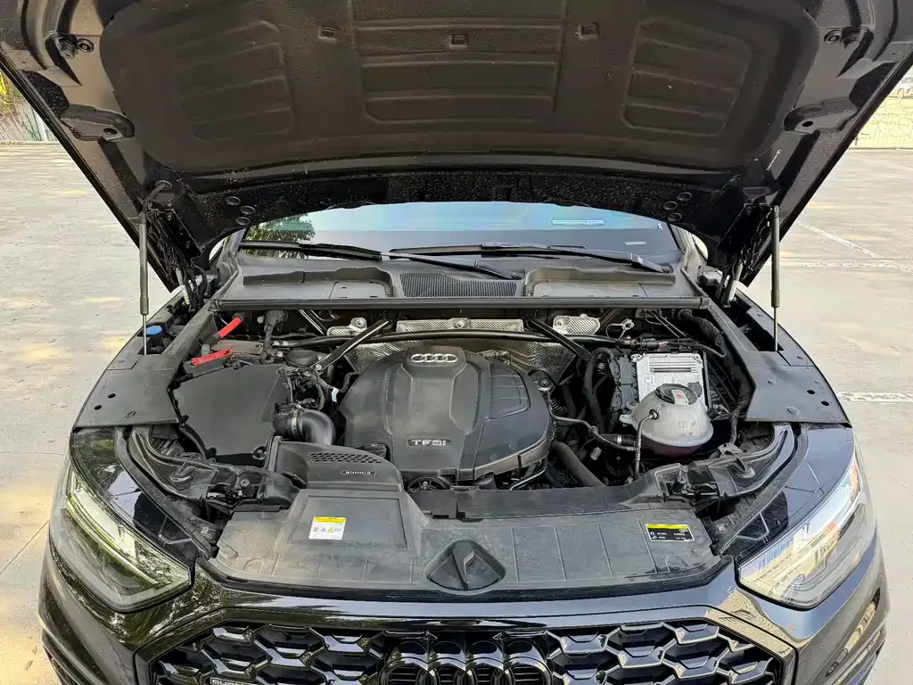 Audi Q5L Sportback — фото 4