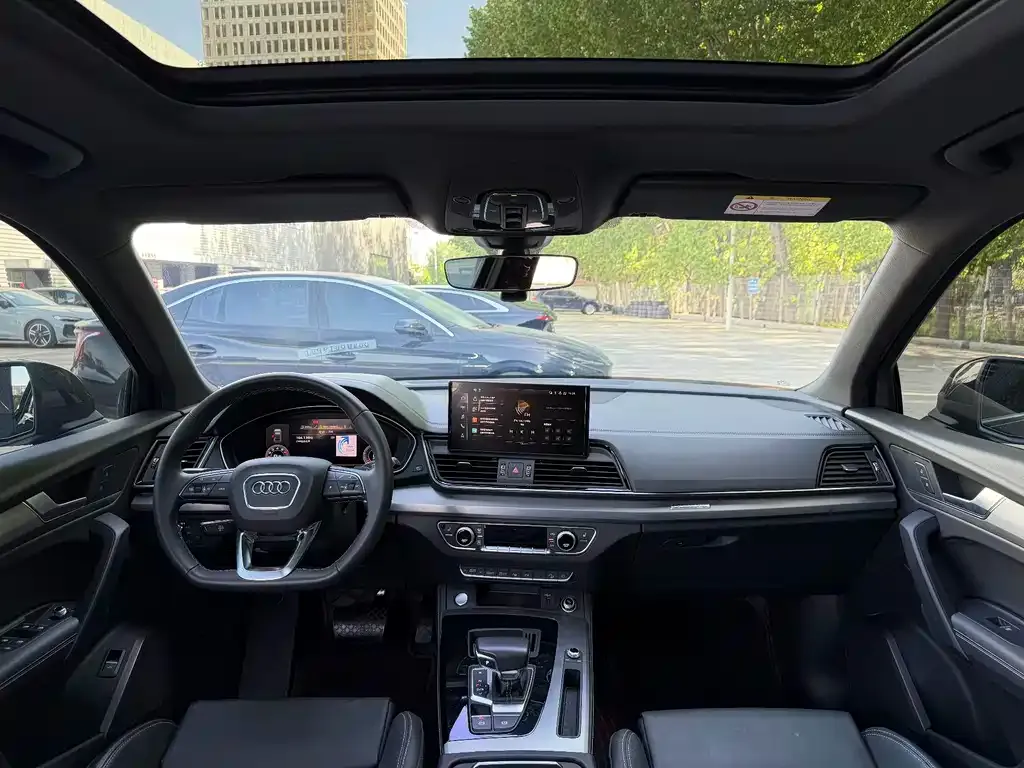 Audi Q5L Sportback — фото 2