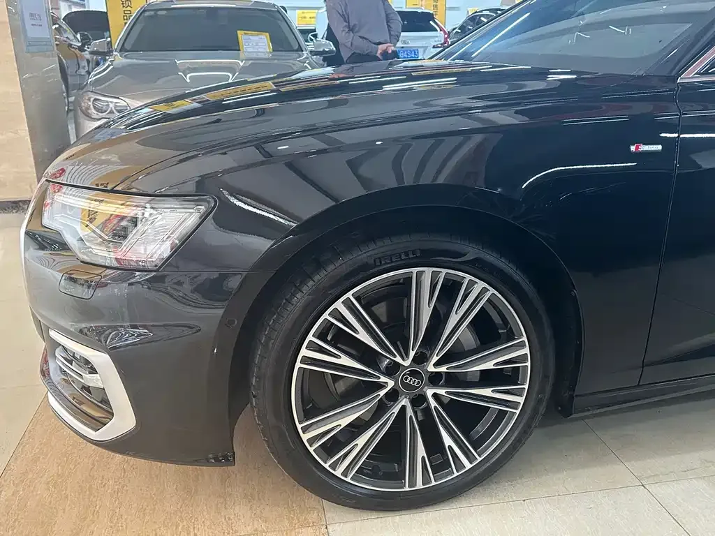 Audi A6L 2025 из CN, фото 3