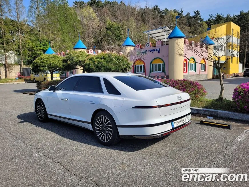 Hyundai Grandeur 2023 из KR, фото 9