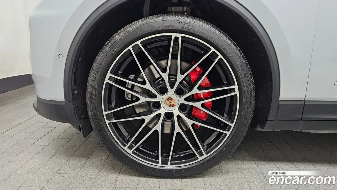 Porsche Macan 2025 из KR, фото 9