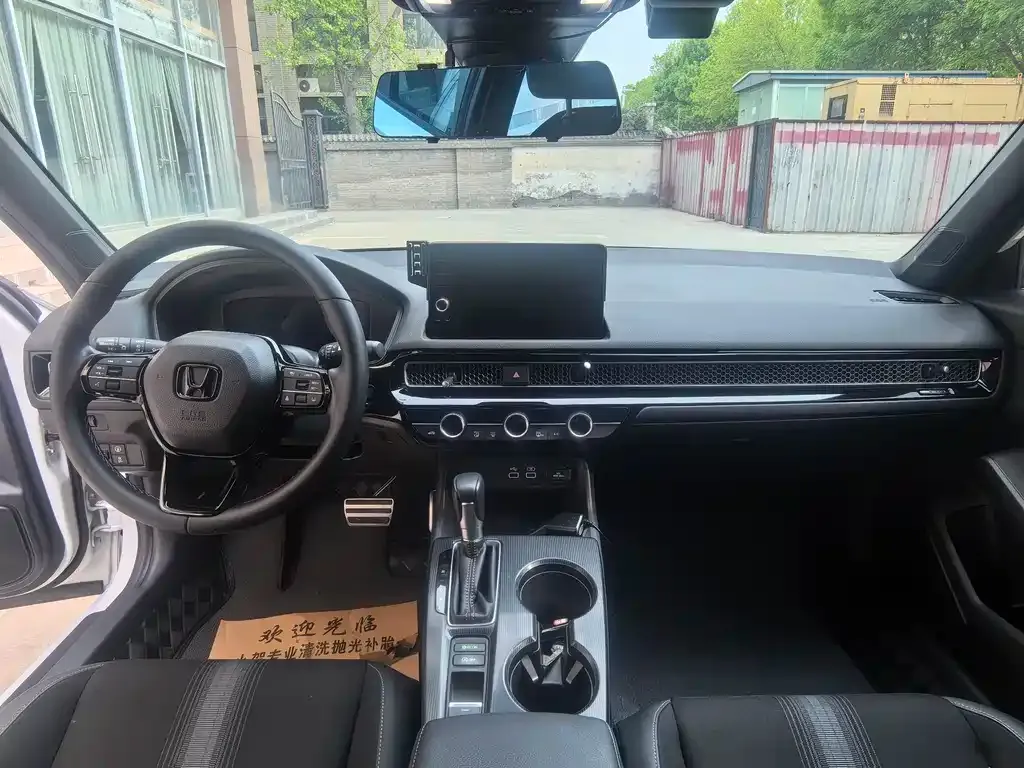 Honda Civic — фото 10