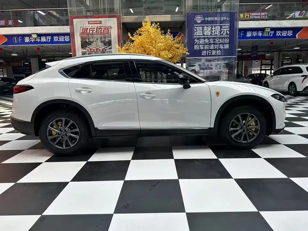 Mazda CX-4 — фото 9