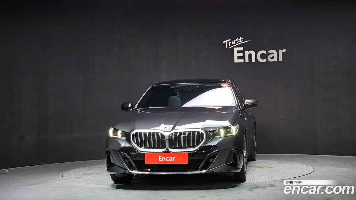 BMW 5-Series 2025 из KR, фото 4