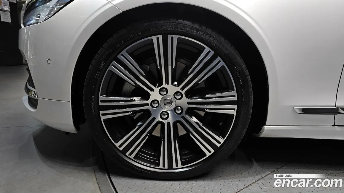 Volvo S90 — фото 3