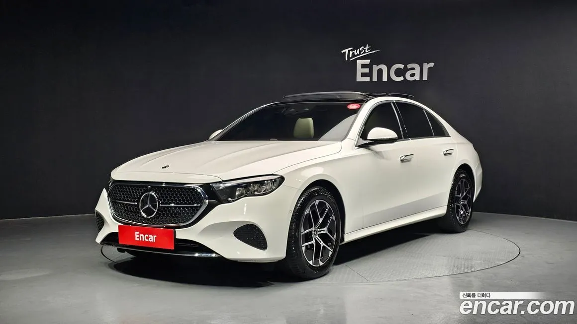 Mercedes-Benz E-Class — фото 1