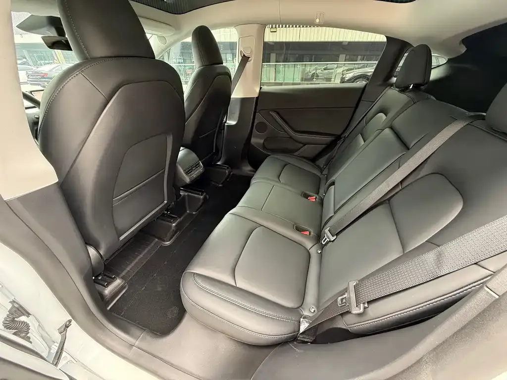 Tesla Model Y 2024 из CN, фото 9