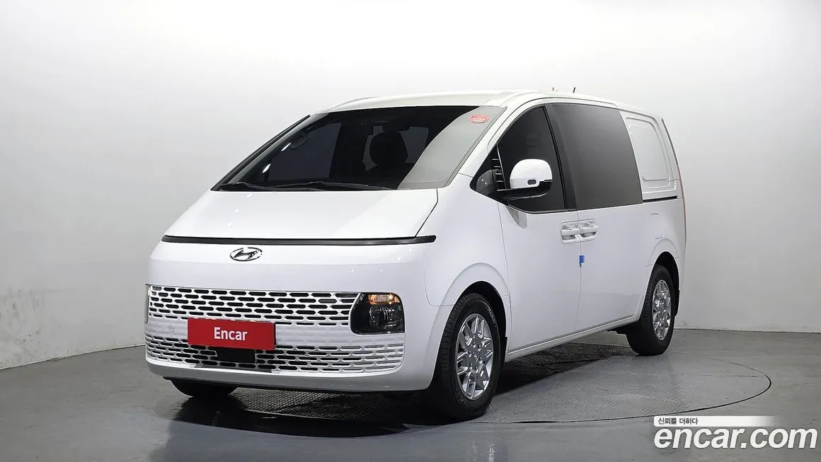 Hyundai Staria 2022 из KR, фото 1