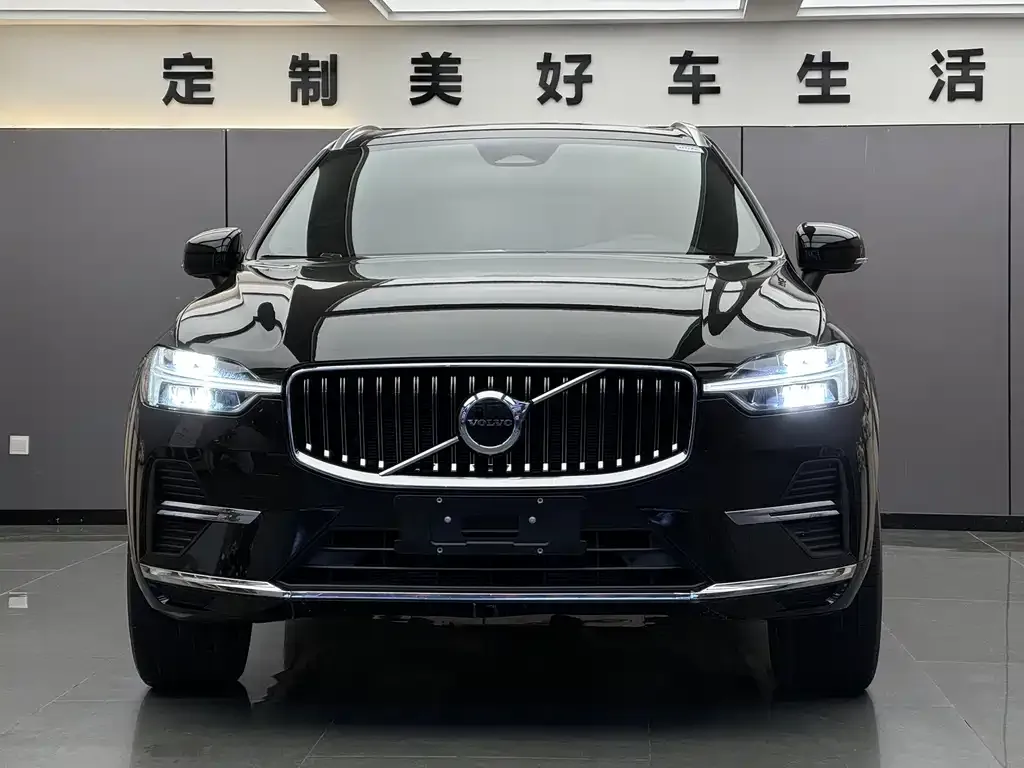 Volvo XC60 — фото 2