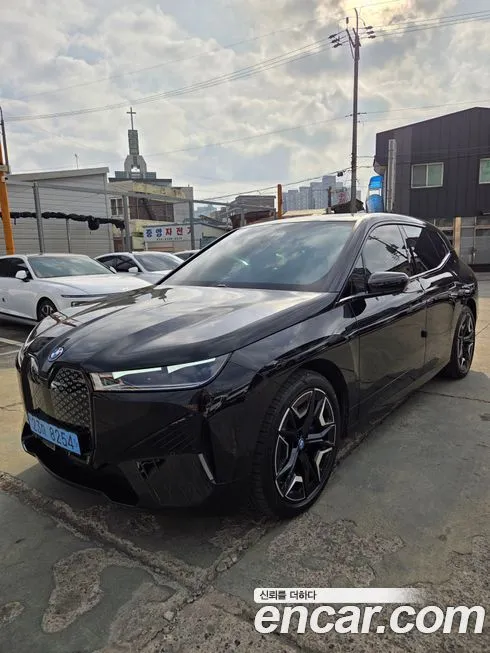 BMW iX xDrive50 Sports Plus 1