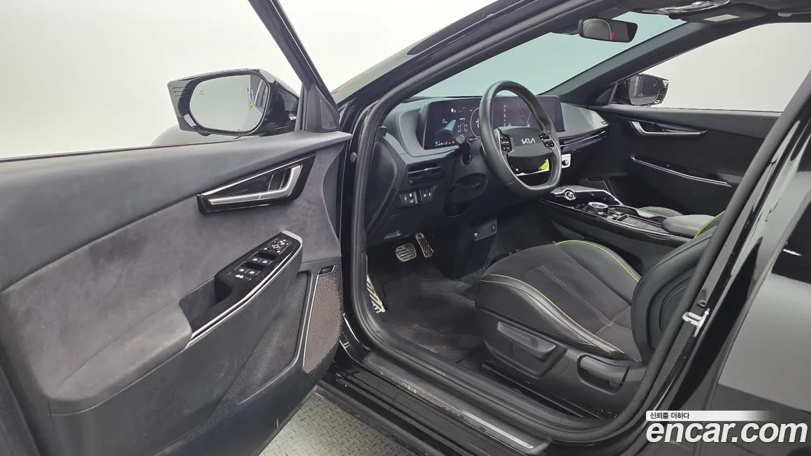 Kia EV6 2023 из KR, фото 10