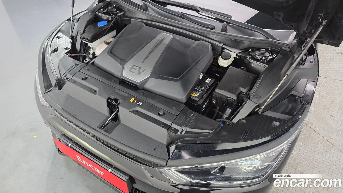 Kia EV6 2023 из KR, фото 8