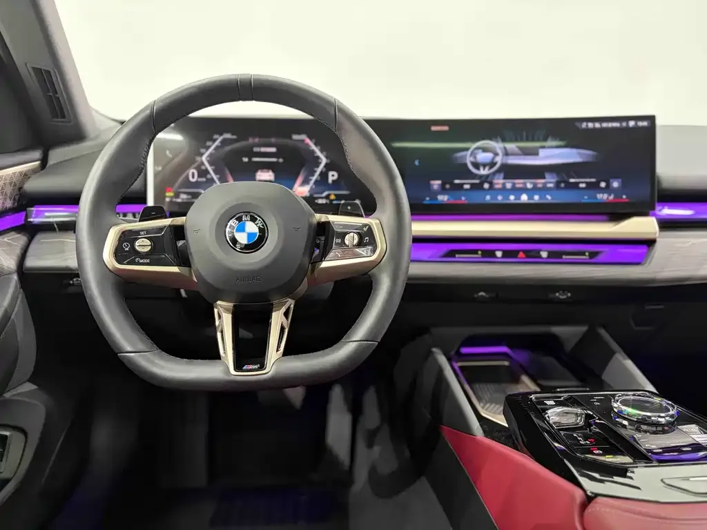 BMW 5 Series 2025 из CN, фото 5