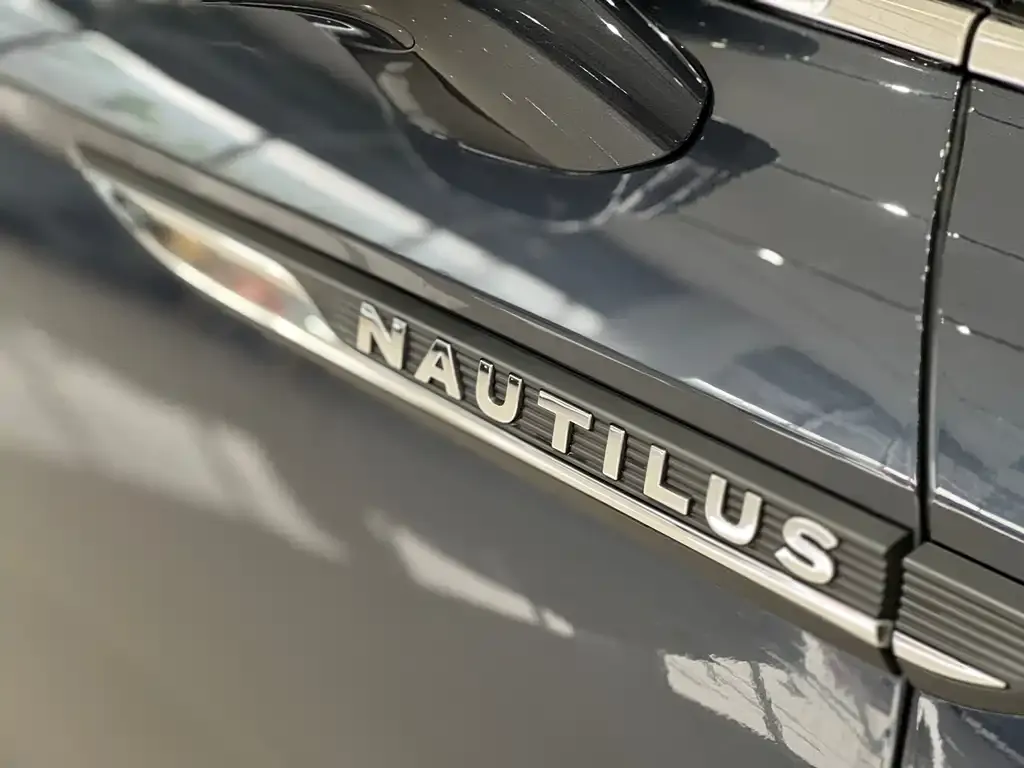 Lincoln Nautilus 2022 из CN, фото 8