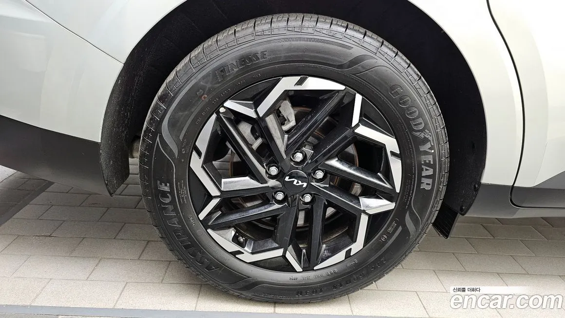 Kia Carnival — фото 10
