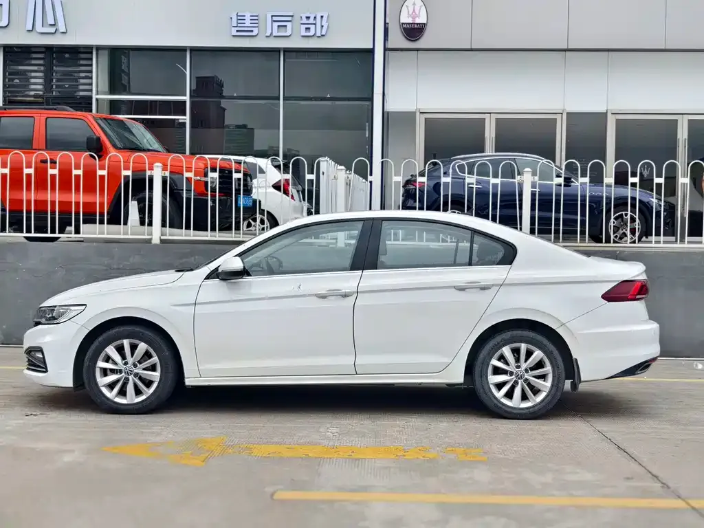 Volkswagen Bora 2022 из CN, фото 2