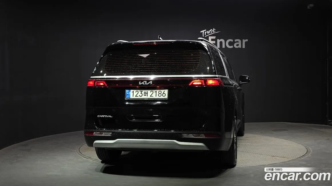 Kia Carnival 2023 из KR, фото 2
